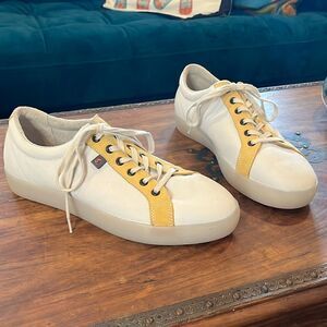 Softens leather sneakers, 42/ 11 US!